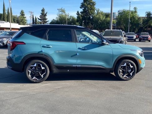 New 2026 Kia Seltos S FWD image 2
