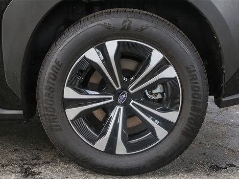 Used 2025 Subaru Solterra Premium image 10