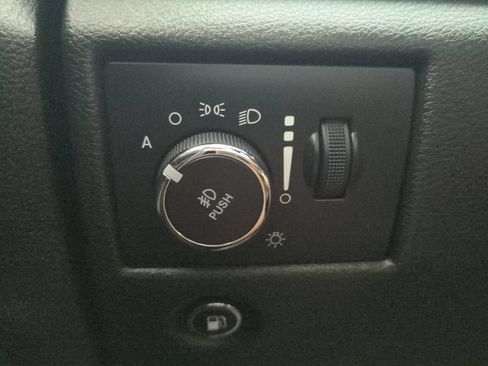 Used 2020 Jeep Grand Cherokee Limited RWD image 31