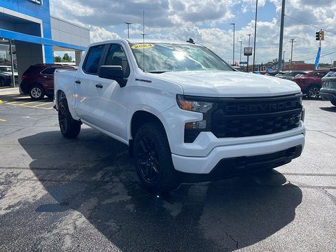 Used 2024 Chevrolet Silverado 1500 Custom w/ LPO, Dark Essentials Package AWD/4WD image 7