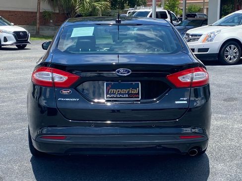 Used 2016 Ford Fusion SE w/ Equipment Group 202A FWD image 8