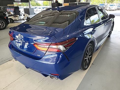 Used 2023 Toyota Camry SE FWD image 3
