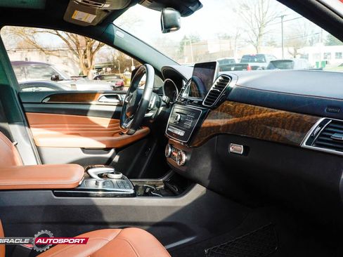 Used 2017 Mercedes-Benz GLE 43 AMG 4MATIC Coupe w/ Parking Assist Package image 35