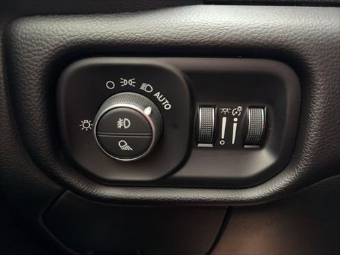 Used 2024 RAM 3500 Laramie w/ Night Edition image 32