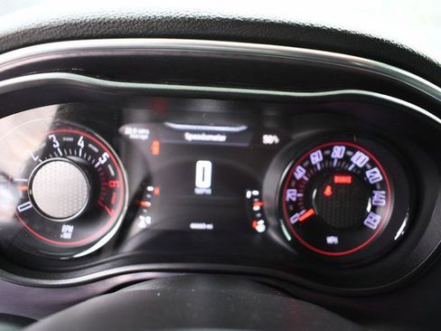 Used 2016 Dodge Challenger R/T w/ Driver Convenience Group RWD image 31