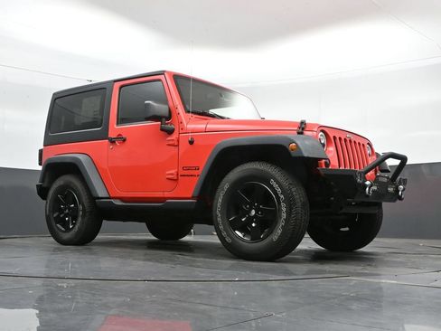 Used 2013 Jeep Wrangler Sport AWD/4WD image 30