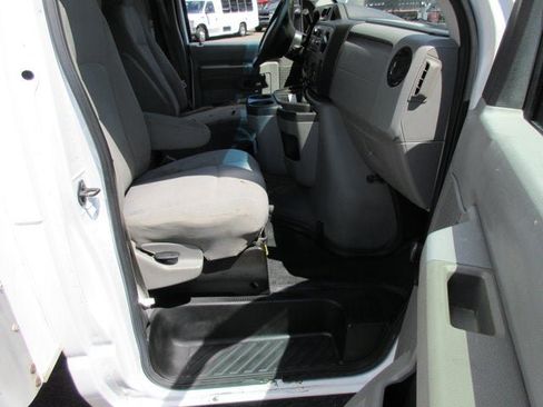 Used 2014 Ford E-350 and Econoline 350 Super Duty RWD image 8