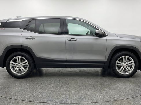 Used 2024 GMC Terrain SLE FWD image 11
