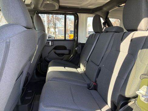 Used 2024 Jeep Wrangler Willys image 29