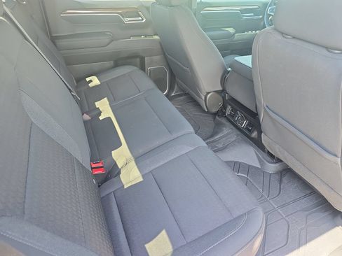 Used 2023 Chevrolet Silverado 1500 LT AWD/4WD image 11