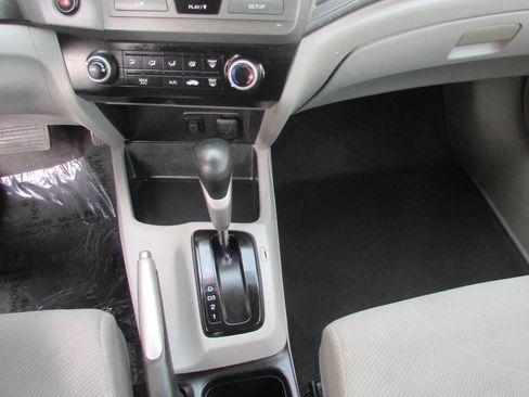 Used 2012 Honda Civic LX image 16
