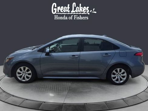Used 2025 Toyota Corolla LE FWD image 2