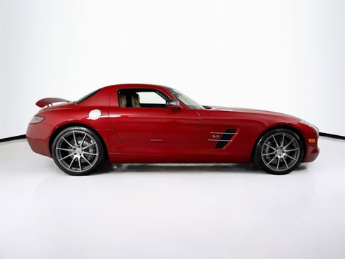 Used 2011 Mercedes-Benz SLS AMG Coupe image 8