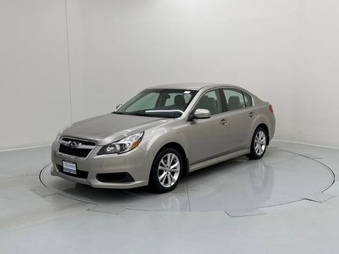 Used 2014 Subaru Legacy 2.5i Premium image 2