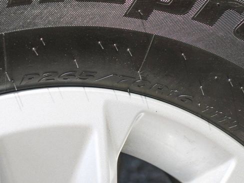 Used 2025 Nissan Frontier S w/ S Utility Package image 40