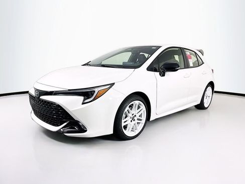 New 2026 Toyota Corolla SE FWD image 3