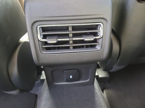 Used 2026 Lincoln Corsair Premiere image 13