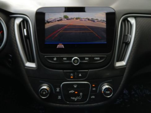 Used 2020 Chevrolet Malibu LS w/ LPO, Convenience Package 1 FWD image 9