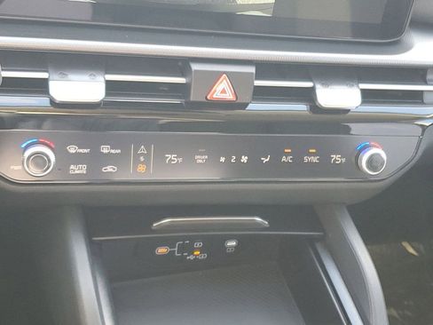 New 2026 Kia Sportage LX image 17