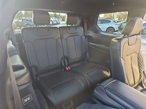 Used 2022 Jeep Grand Cherokee L Summit w/ Luxury Tech Group V image 12