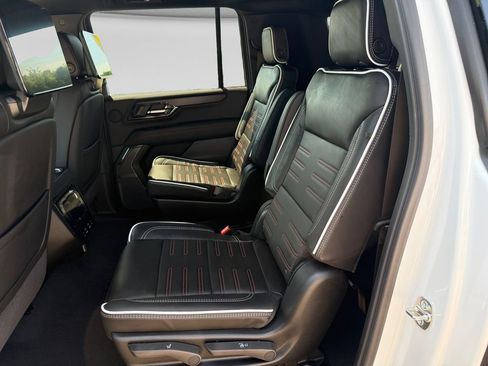 New 2026 GMC Yukon XL AT4 Ultimate AWD/4WD image 36
