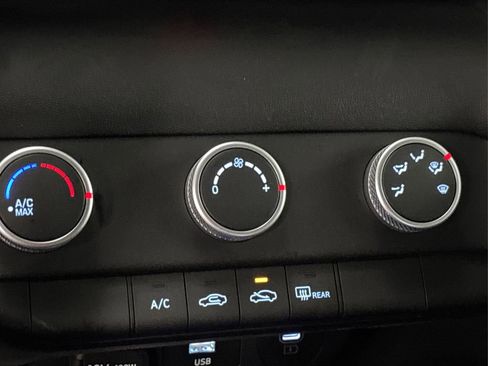 New 2026 Hyundai Elantra SE image 18