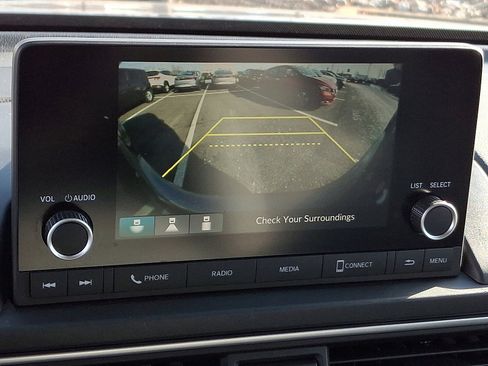 Certified 2023 Honda Pilot LX image 17