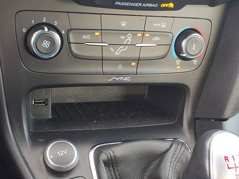 Used 2017 Ford Focus ST FWD image 22