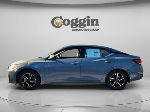 New 2025 Nissan Sentra SV image 2