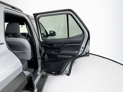 Used 2025 Toyota 4Runner TRD Off-Road image 31