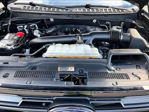 Used 2025 Ford Expedition Active AWD/4WD image 10
