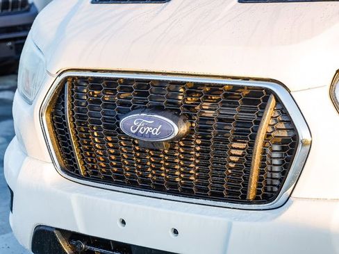 Used 2023 Ford Transit 350 XLT image 6