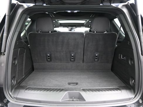 Used 2022 GMC Yukon SLT w/ SLT Premium Package AWD/4WD image 33