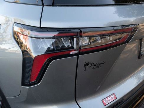 Used 2025 Chevrolet Equinox RS w/ Safety and Technology Package image 38