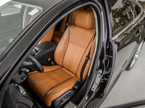 Used 2017 Jaguar XJ R-Sport image 39