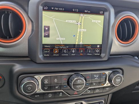 Used 2023 Jeep Gladiator Mojave w/ LED Lighting Group AWD/4WD image 11