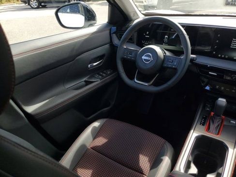 Used 2026 Nissan Kicks SR FWD image 7