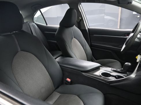 Certified 2021 Toyota Camry LE image 21