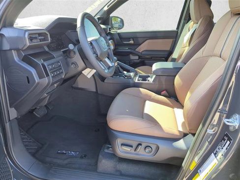 New 2025 Toyota 4Runner Limited image 12