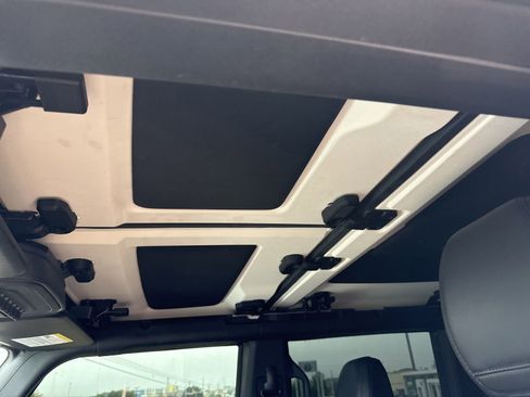 Used 2024 Ford Bronco Outer Banks AWD/4WD image 12