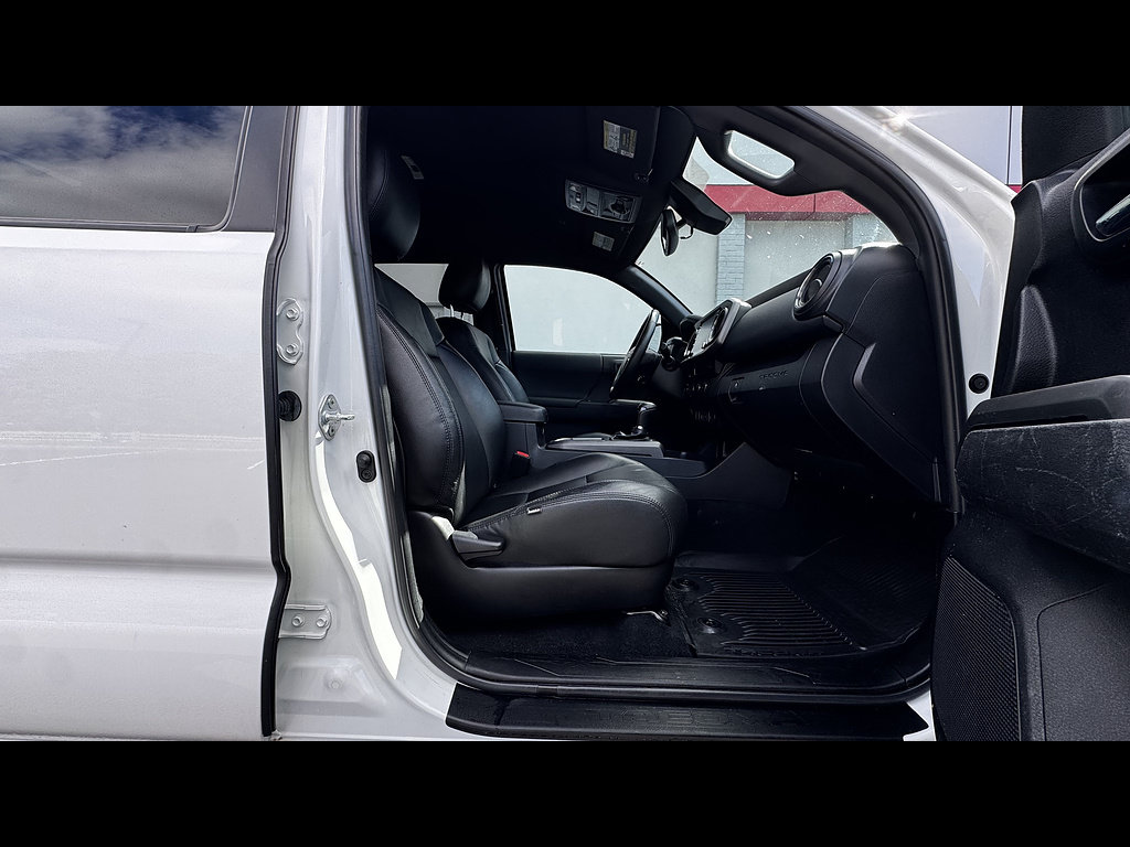 Certified 2023 Toyota Tacoma TRD Sport AWD/4WD image 28