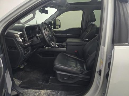 Used 2025 Ford F250 Lariat w/ Lariat Ultimate Package image 10