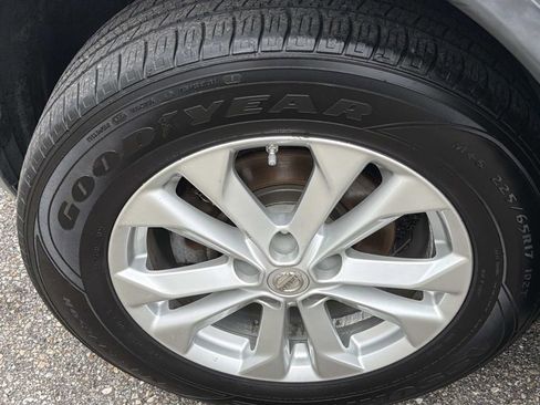 Used 2015 Nissan Rogue SV AWD/4WD image 8