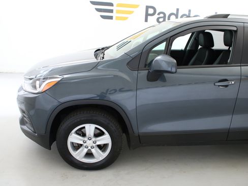 Used 2021 Chevrolet Trax LT w/ Driver Confidence Package AWD/4WD image 4