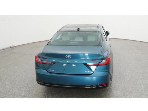New 2026 Toyota Camry XLE image 7