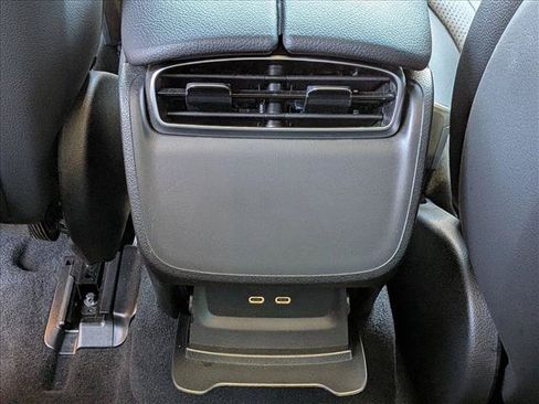 Used 2023 Mercedes-Benz EQE 500 4MATIC Sedan image 18
