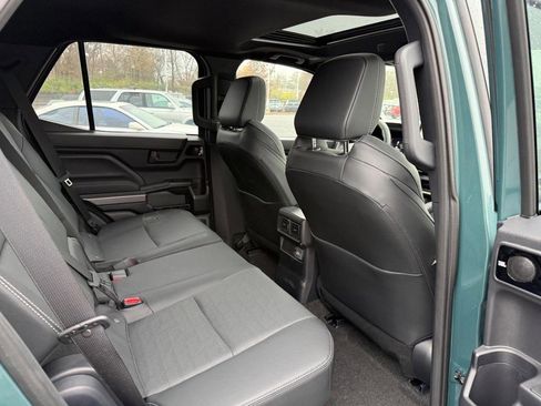 Used 2025 Toyota 4Runner TRD Off-Road Premium image 13