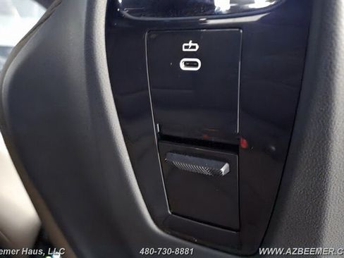 Used 2024 BMW iX xDrive50 w/ Sport Package AWD/4WD image 25