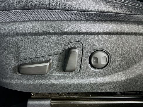 Used 2020 Hyundai Santa Fe SEL image 4