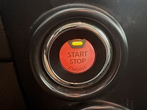 Used 2019 Nissan Titan S w/ S Utility Package image 21